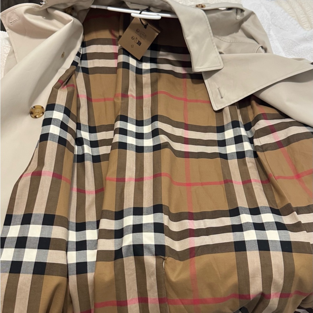 Burberry Light Tan Trench Coat with Check Lining - Picture 6 of 13
